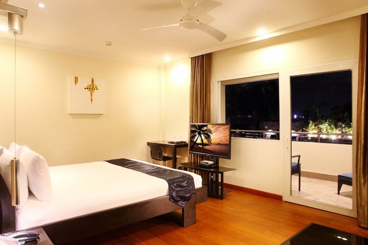 Room 8 of 40