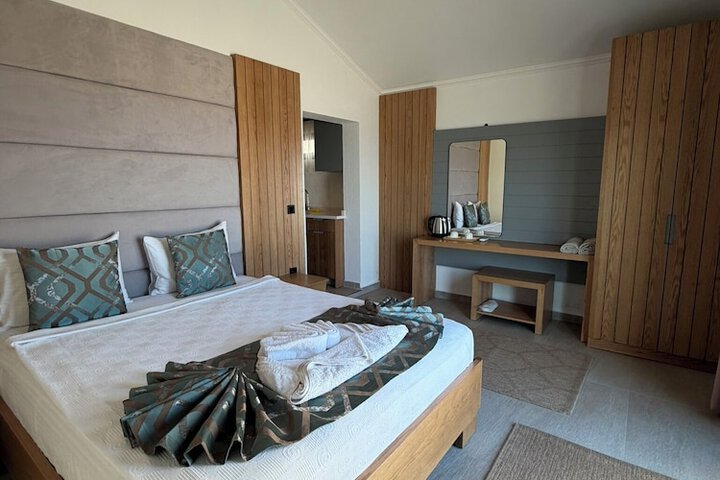 Room 15 of 39