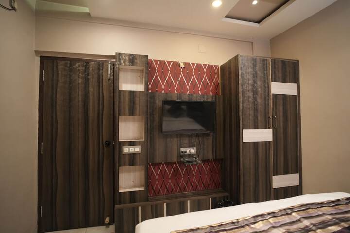 Room 14 of 25