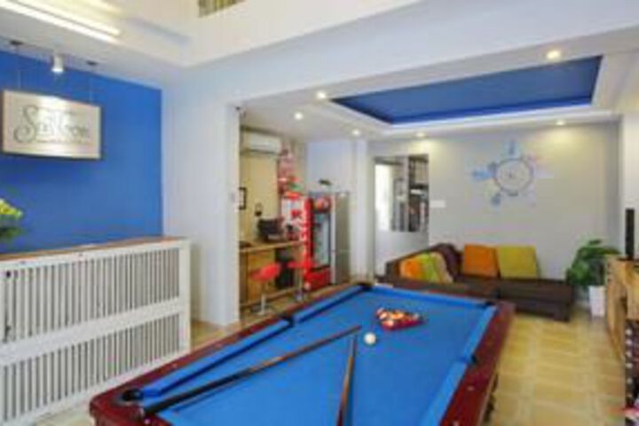 Entrance & Lobby