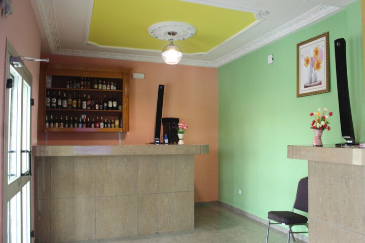 Lounge 20 of 21