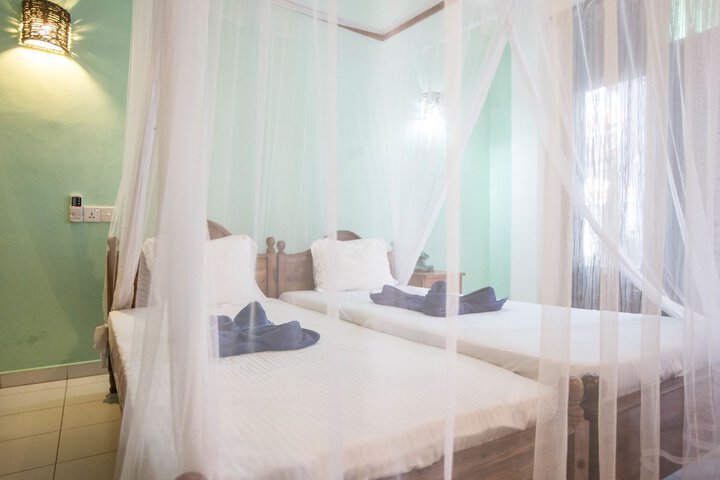 Room 5 of 46