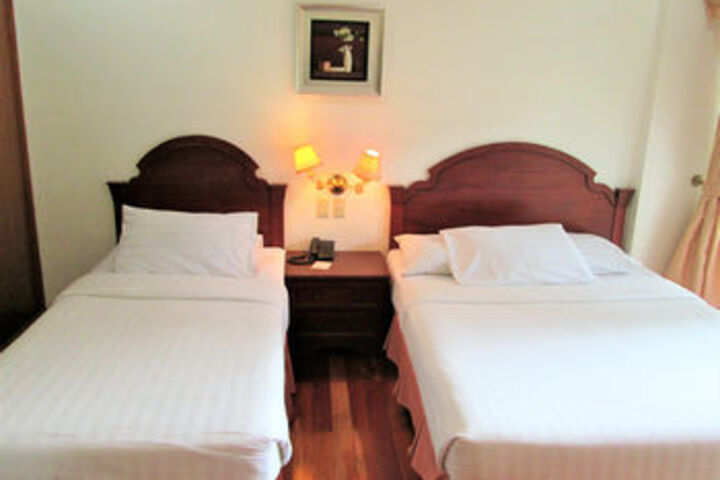 Room 16 of 41