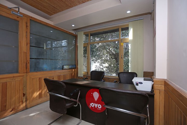 OYO 10216 Hotel UK Retreat