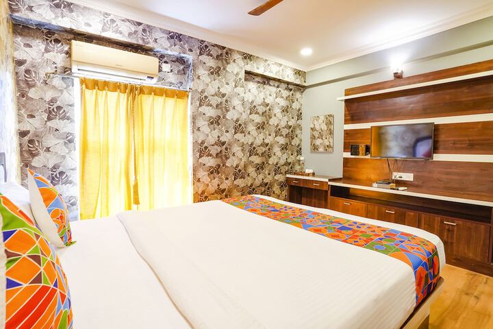 Room 15 of 27