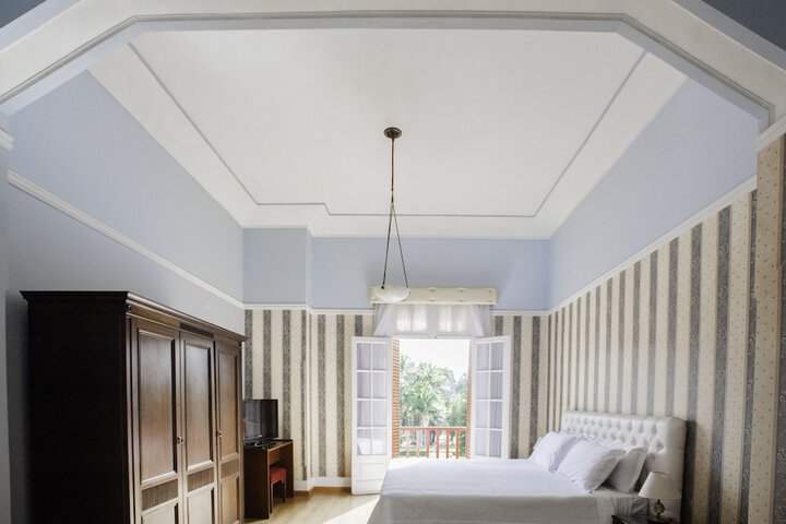 Room 15 of 76