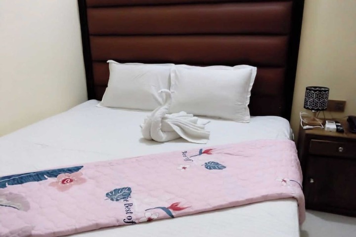 Room 2 of 11