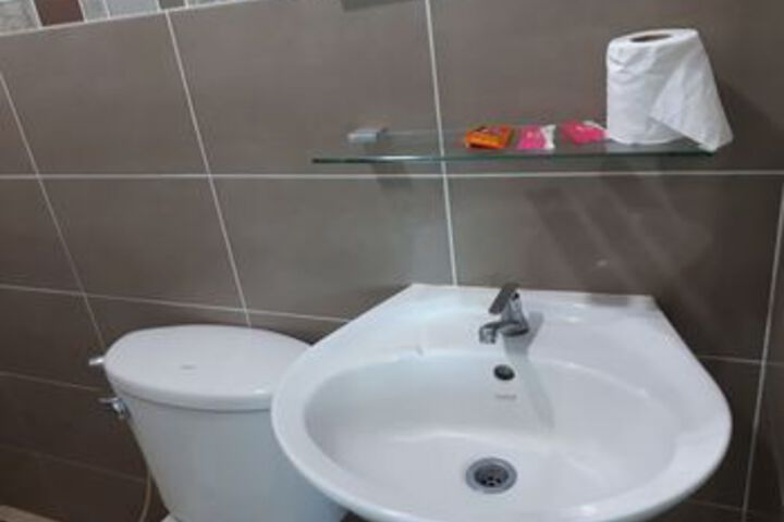 Room 2 of 29