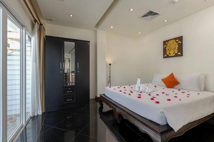 Room 47 of 174