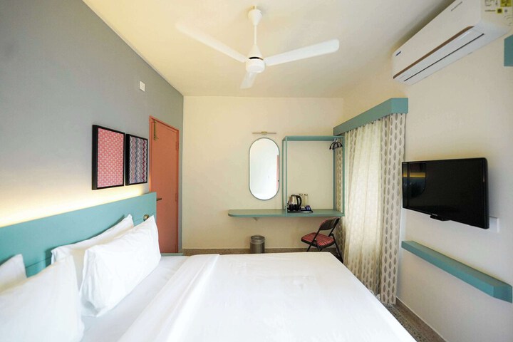 Room 6 of 56
