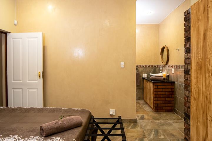 Room 4 of 29