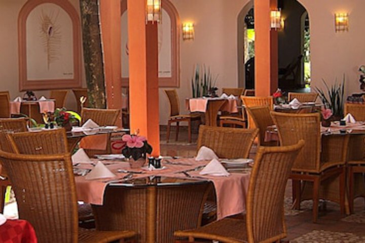 Dining 110 of 195