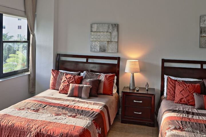 Room 8 of 278