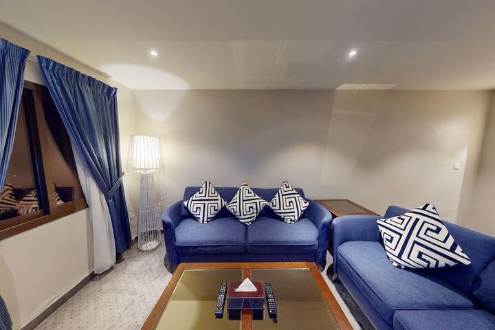 Room 14 of 64