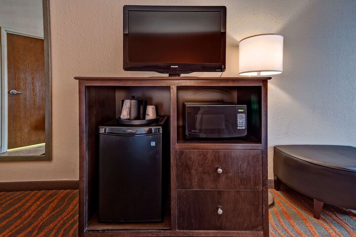 Room 10 of 41