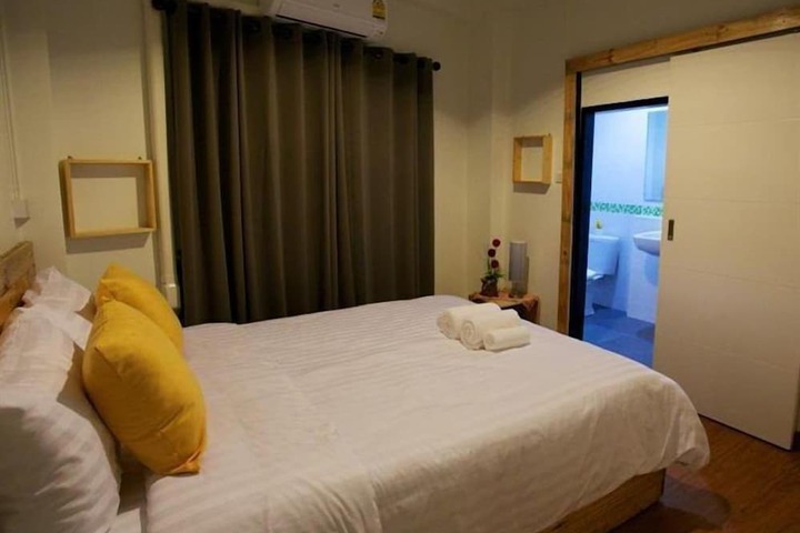 Room 14 of 20