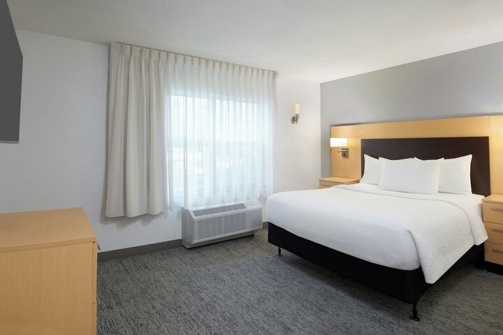 Room 8 of 34