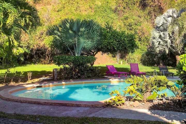 Pool 12 of 25