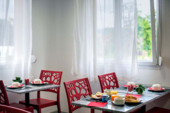 Breakfast area