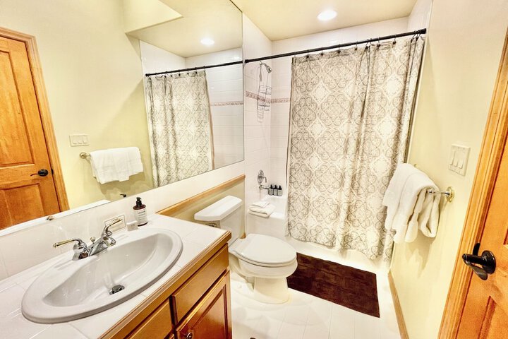 Room 324 of 493