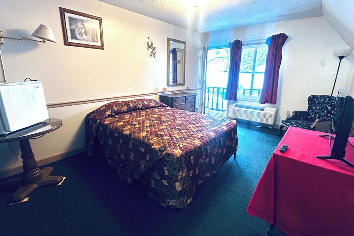 Room 7 of 19
