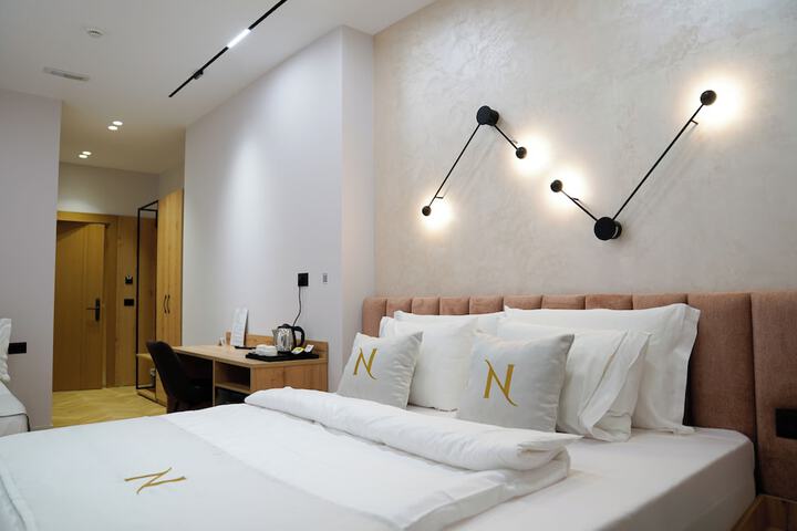 Room 216 of 249