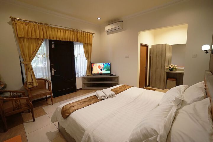 Room 6 of 26