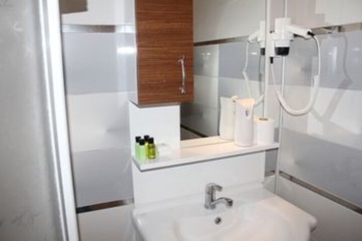 Room 4 of 35