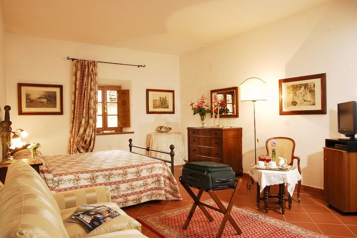 Room 4 of 80