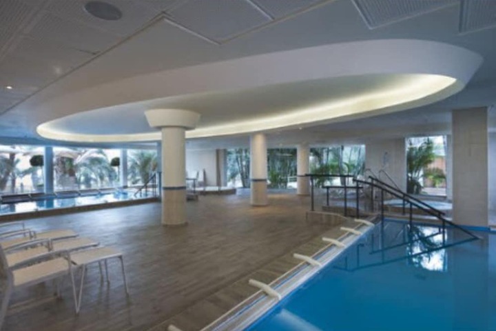 Pool 60 of 106
