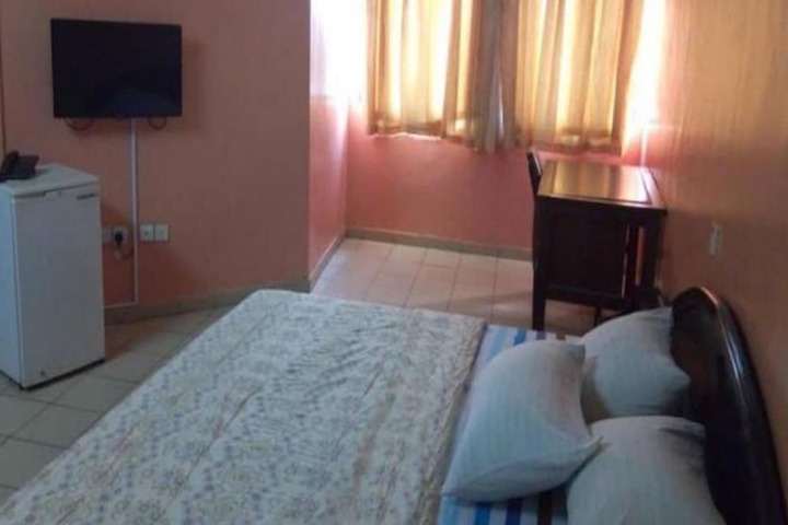 Room 8 of 26