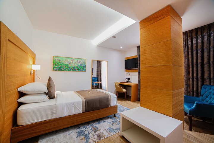 Room 15 of 56