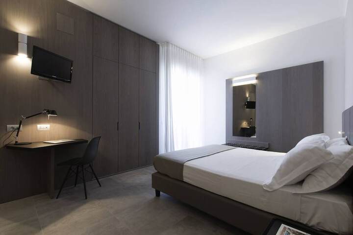 Room 11 of 34