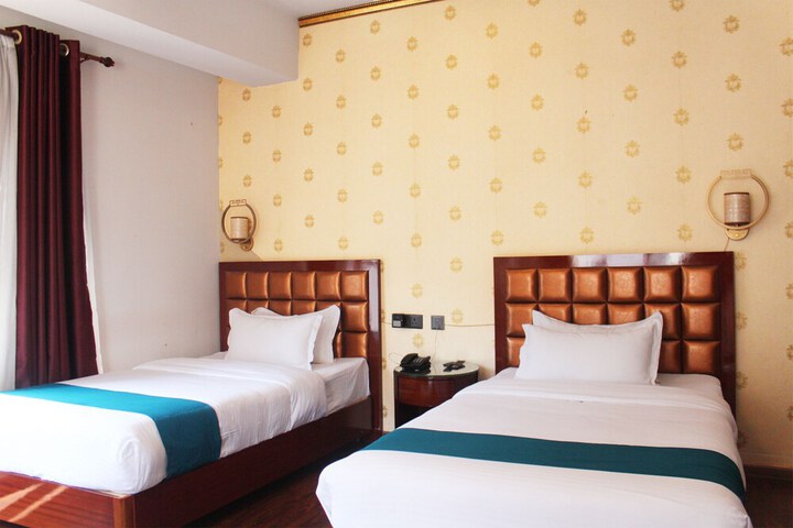 Room 10 of 25