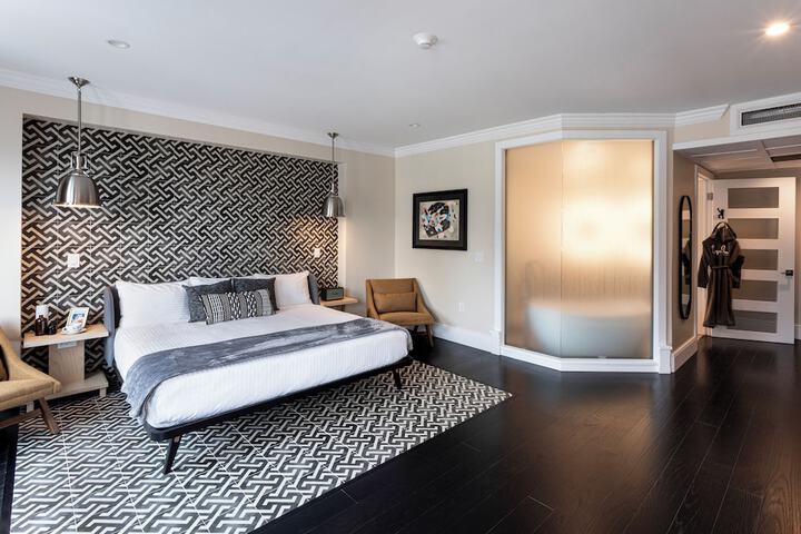 Room 4 of 29