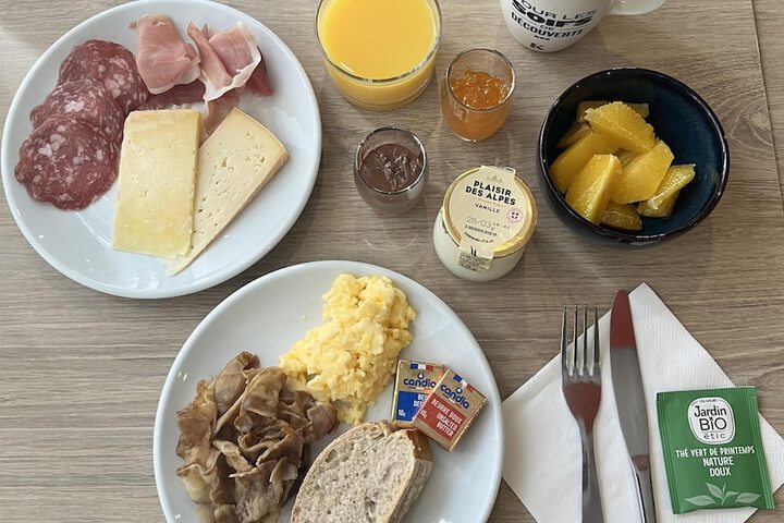 Breakfast/Coffee Service 40 of 62