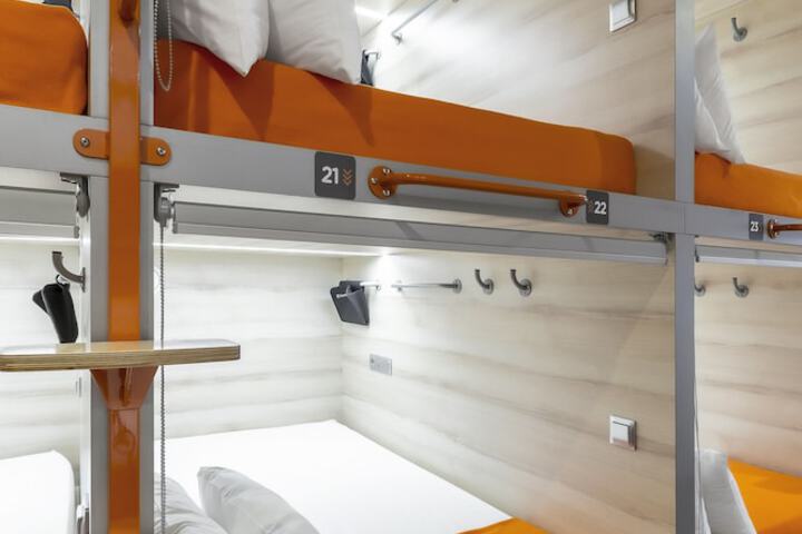 Room 15 of 21