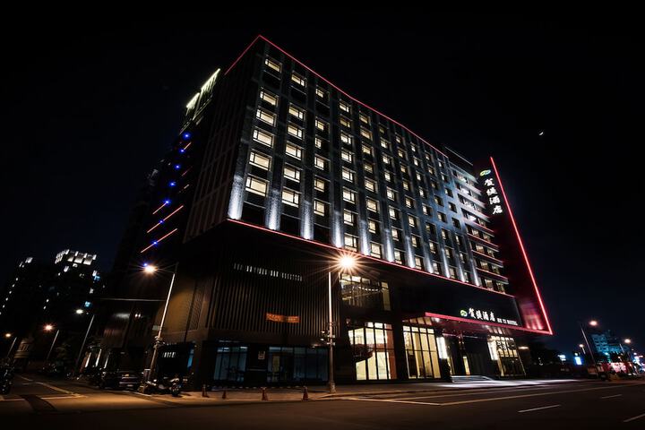 Hotel 44 of 44