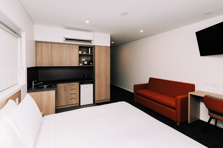 Room 6 of 29