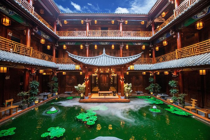 Spirited Silky Inn in Dali