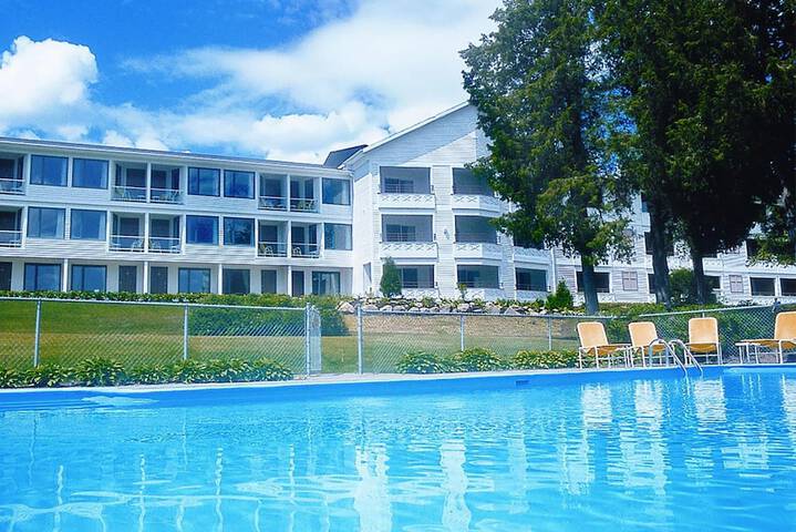 Photo of Auberge des 3 Canards Pool