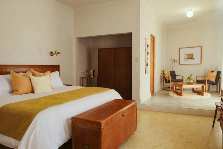 Room 26 of 222