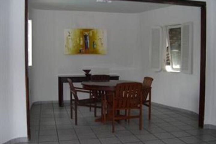 Dining 3 of 14