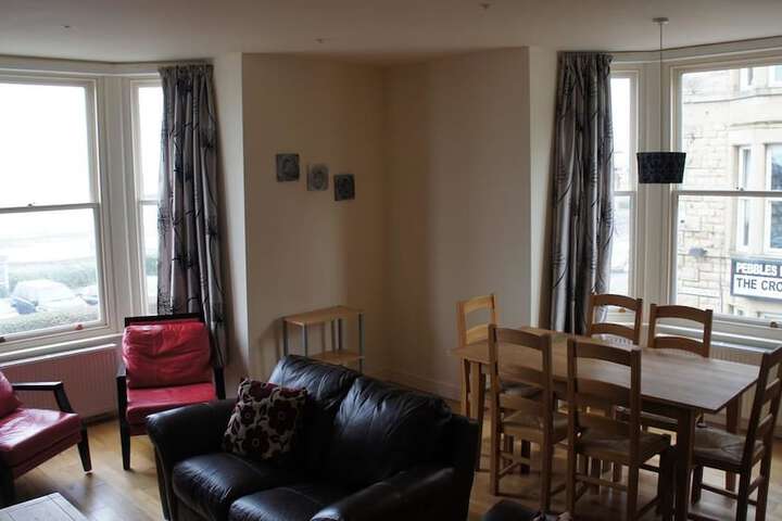 Room 2 of 19
