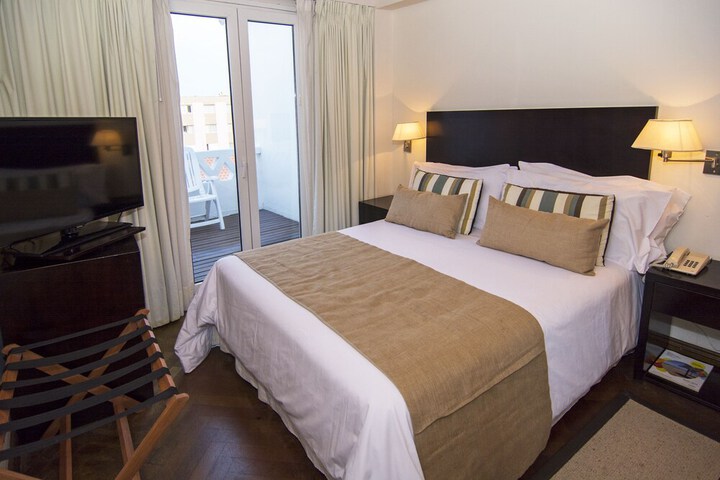 Room 5 of 54