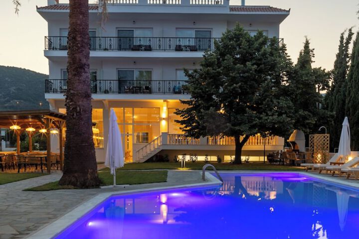 Photo of Blue Bay Hotel