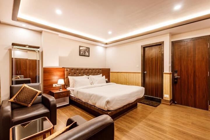 Room 17 of 47