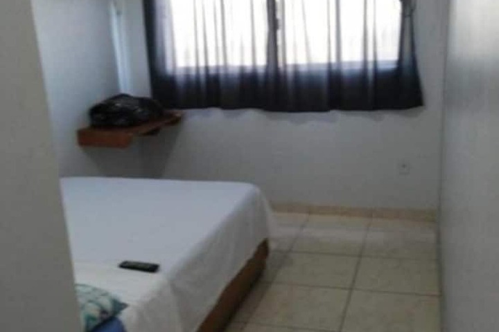 Room 9 of 28
