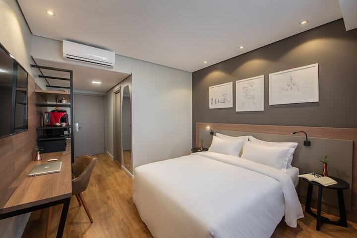 Room 17 of 49