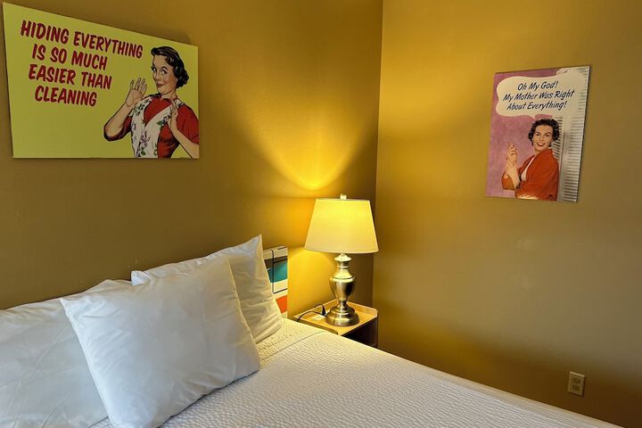 Room 27 of 65
